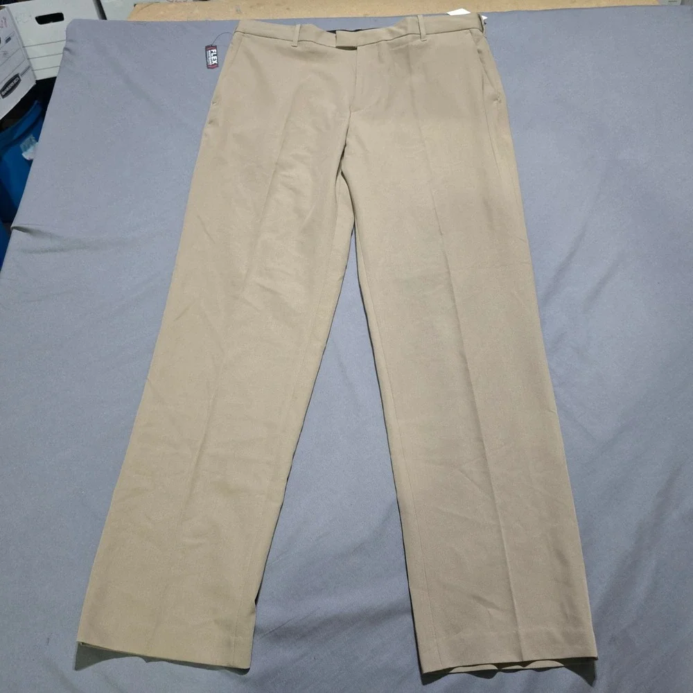 Van Heusen Flex Dress Pants Mens 36x32 Tan Khaki Straight Fit Non-Iron Stretch